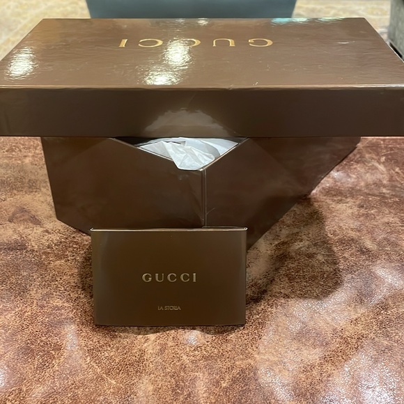 Gucci box. Also comes with ballet slippers - Picture 1 of 8